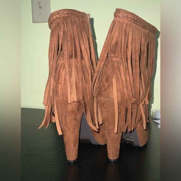 Camel Brown Velvet High Heels Booties. Very Lightly Worn, size 7 1/2. - Picture 3 of 5